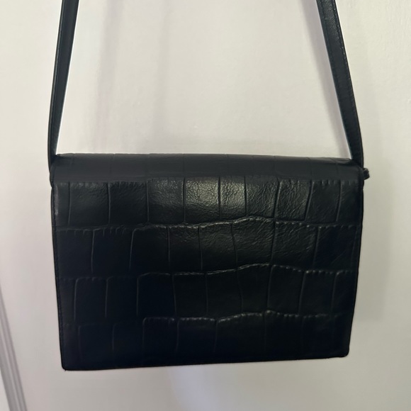 Aritzia Auxiliary Black Croc Embossed Leather Bag - Picture 2 of 4